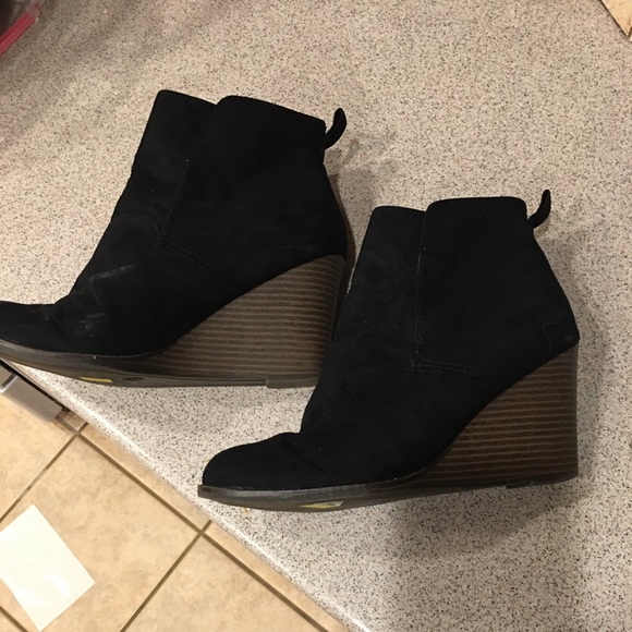 🔥Black merona wedges winter perfect so comfy!🔥 - Picture 5 of 6